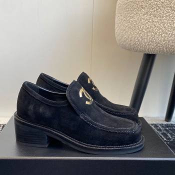 Chanel Suede Loafers with Metal-Tone CC G39602 Black 2025 (KL-250305039)