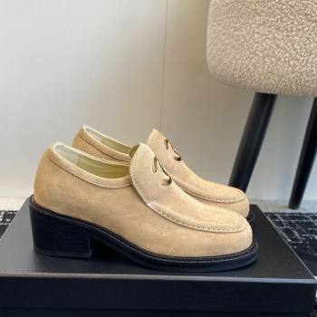 Chanel Suede Loafers with Metal-Tone CC G39602 Beige 2025 (KL-250305040)