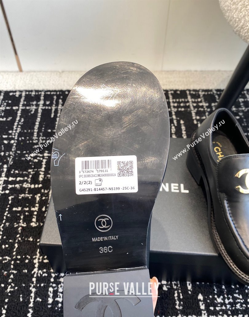 Chanel Calfskin Loafers with Metal-Tone CC G39602 Black 2025 (KL-250305041)