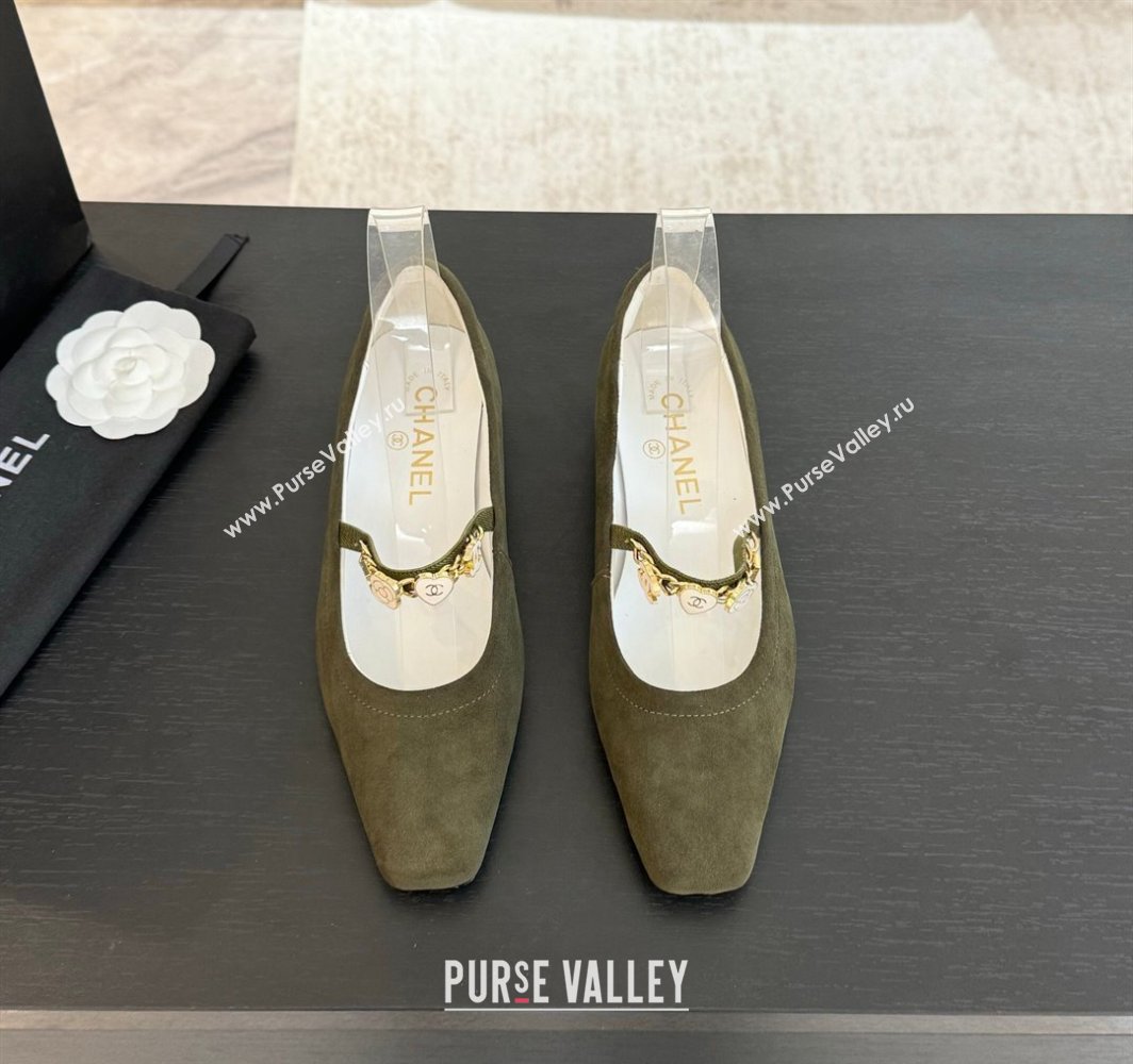 Chanel Suede Mary Janes Ballet Flats with Heart Chain Green 2025 CH030328 (KL-250303167)