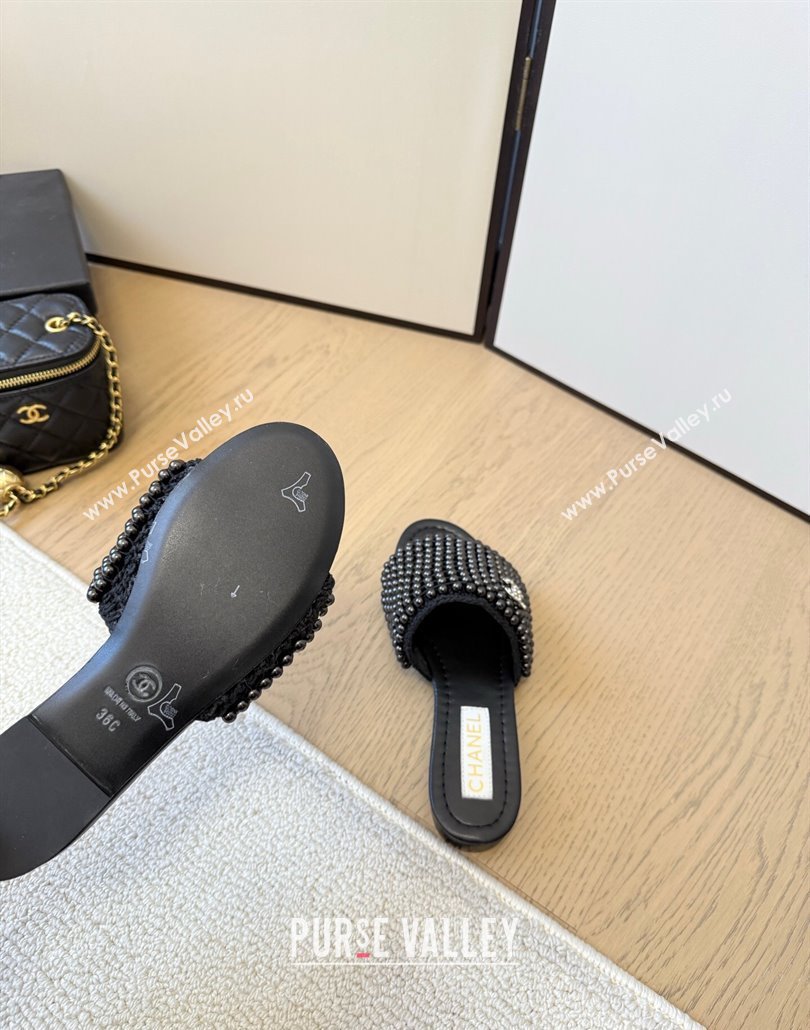 Chanel Pearls Flat Slides Sandal Black 2025 CH030302 (MD-250303004)