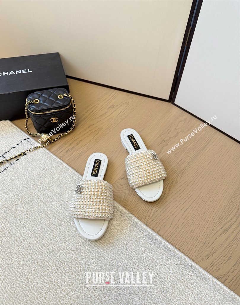 Chanel Pearls Flat Slides Sandal White 2025 CH030302 (MD-250303005)