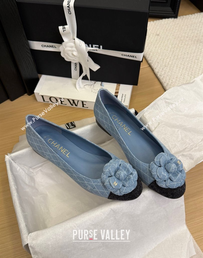 Chanel Quilted Denim Ballet Flats with Camellia Bloom Charm Light Blue 2025 CH101716 (MD-250415143)