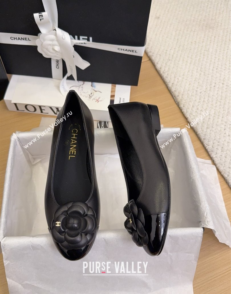 Chanel Lambskin Patent Calfskin Ballet Flats with Camellia Bloom Charm Black 2025 CH101716 (MD-250415149)