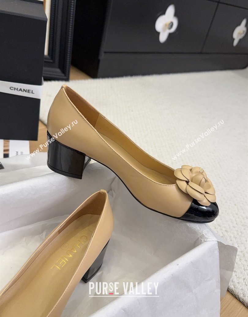 Chanel Lambskin Patent Calfskin Pumps with Camellia Bloom Charm Apricot 2025 CH101716 (MD-250415151)
