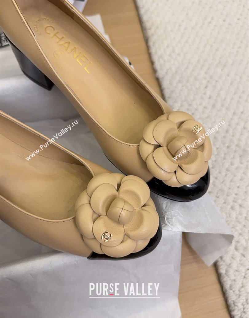 Chanel Lambskin Patent Calfskin Pumps with Camellia Bloom Charm Apricot 2025 CH101716 (MD-250415151)