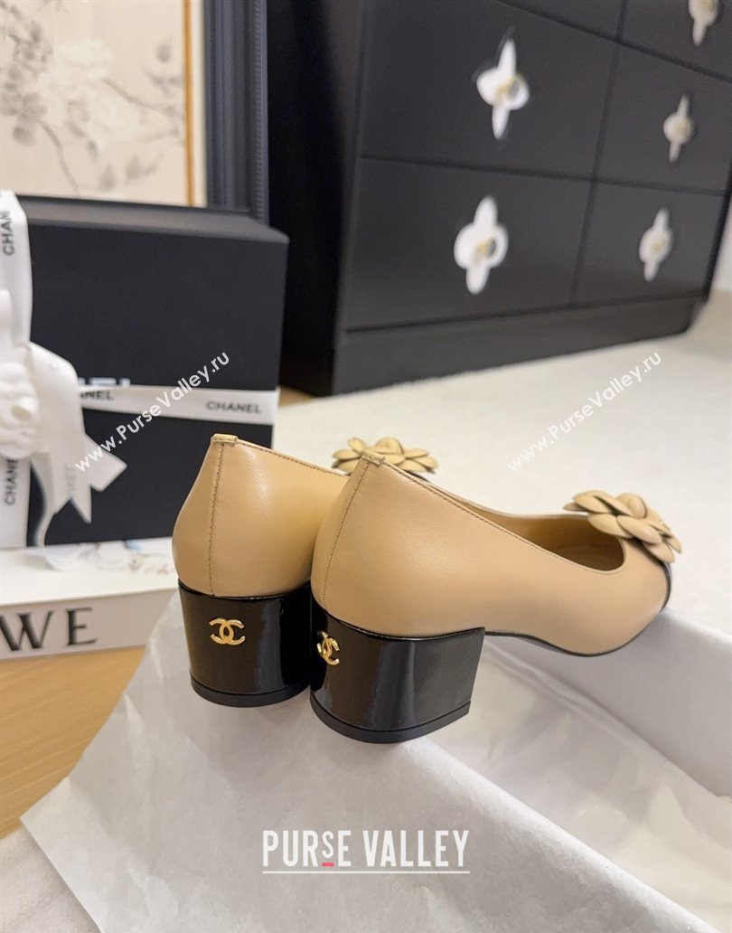 Chanel Lambskin Patent Calfskin Pumps with Camellia Bloom Charm Apricot 2025 CH101716 (MD-250415151)