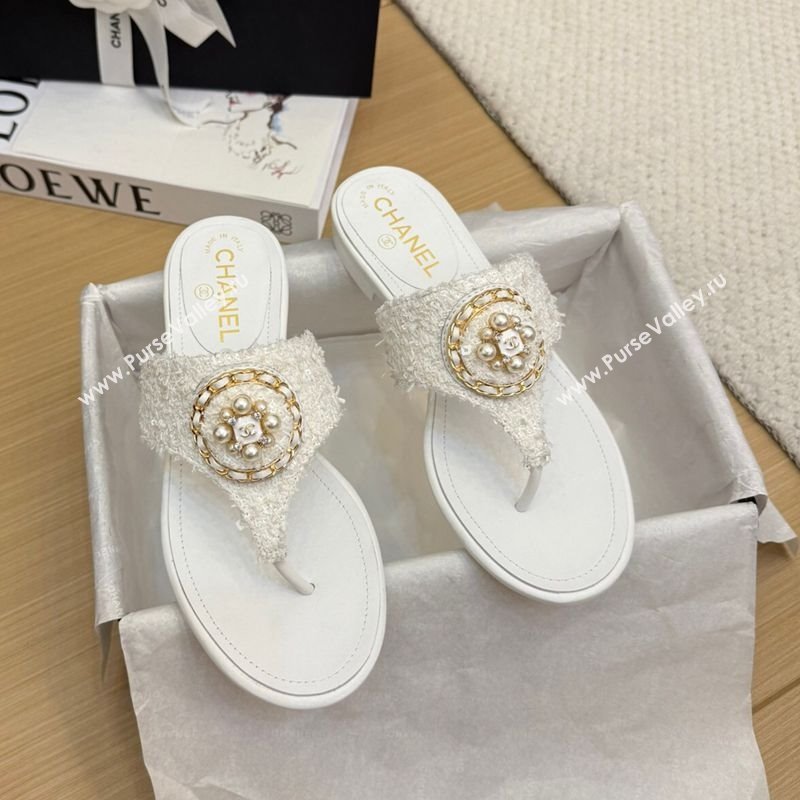 Chanel Tweed Flat Slide Sandals with Circle Charm White 2025 CH041603 (MD-250416028)