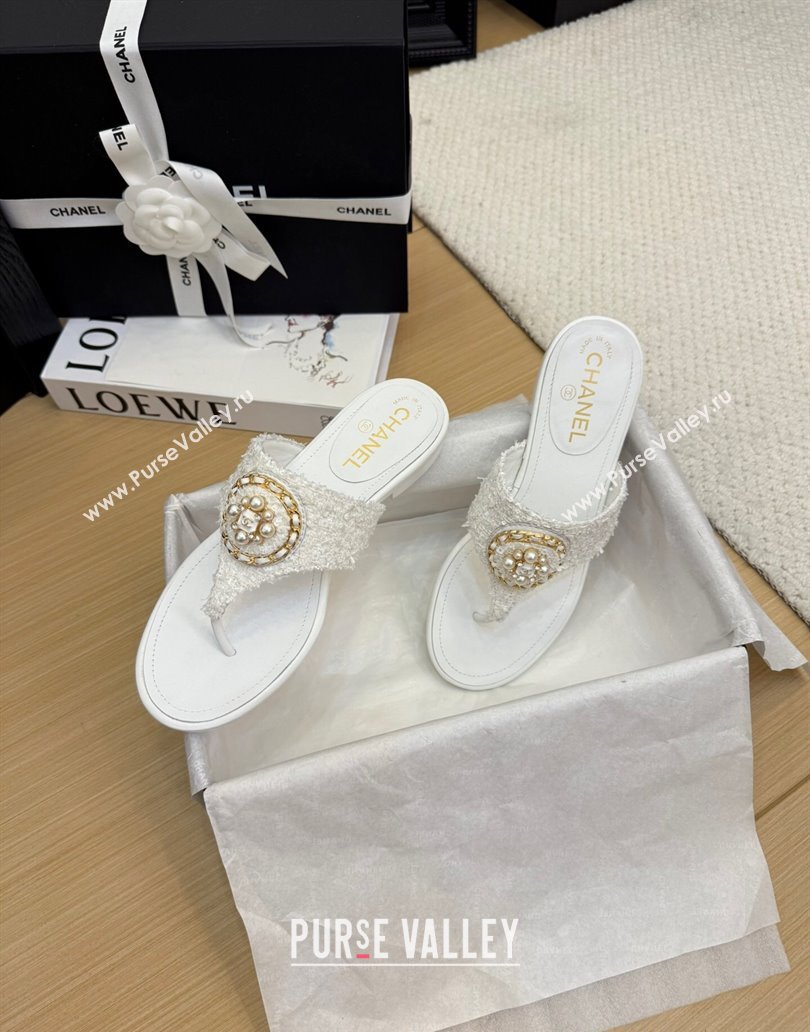 Chanel Tweed Flat Slide Sandals with Circle Charm White 2025 CH041603 (MD-250416028)