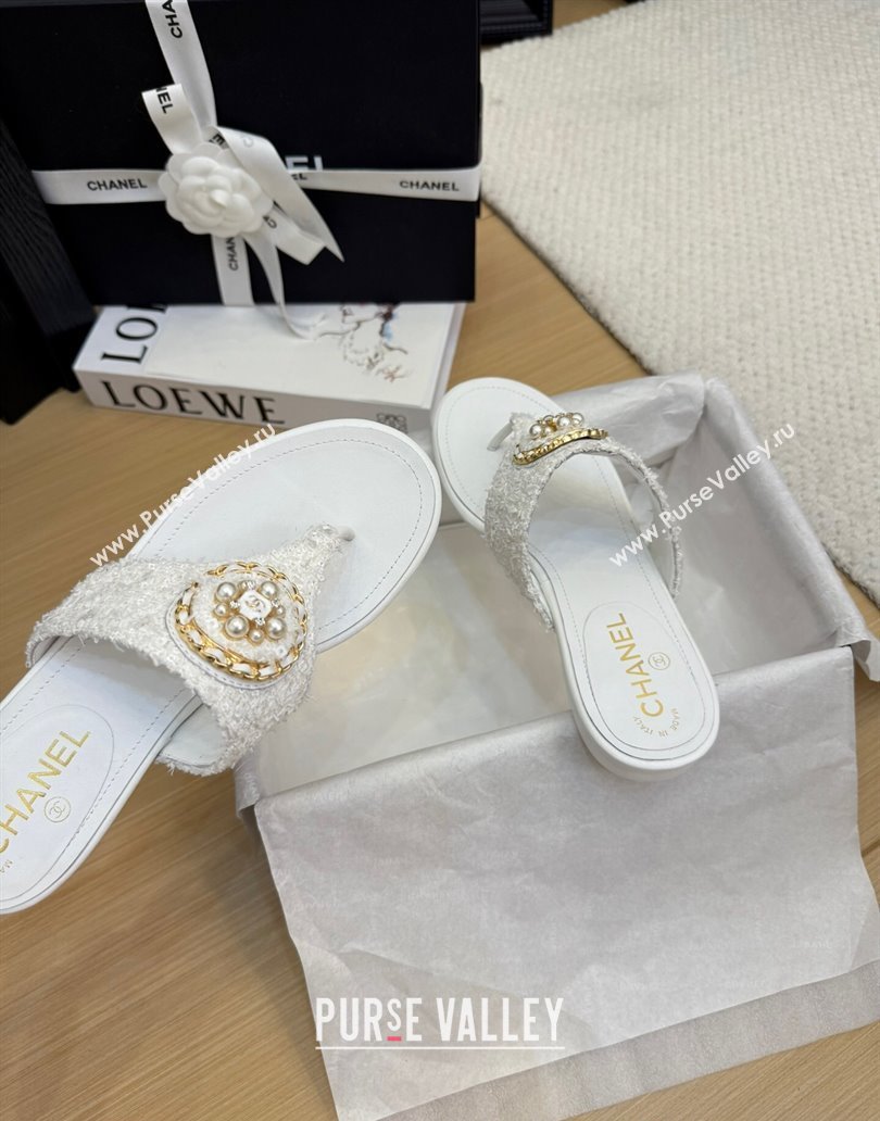 Chanel Tweed Flat Slide Sandals with Circle Charm White 2025 CH041603 (MD-250416028)