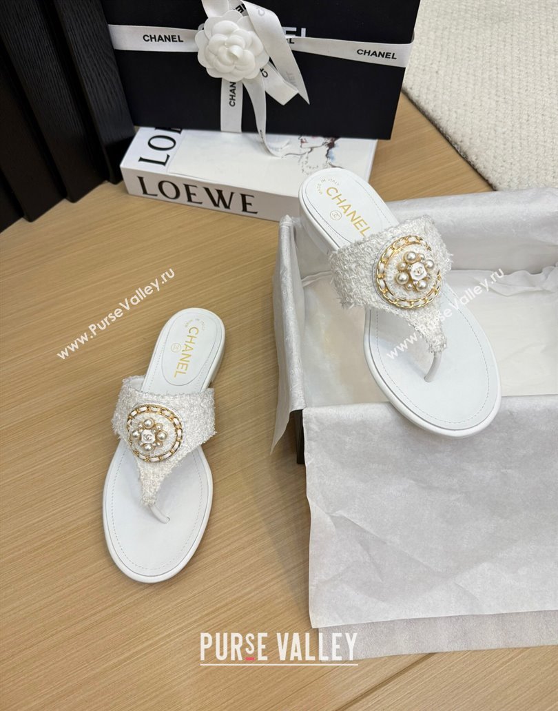 Chanel Tweed Flat Slide Sandals with Circle Charm White 2025 CH041603 (MD-250416028)