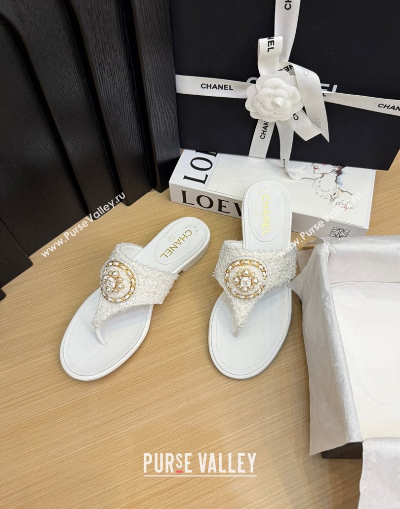 Chanel Tweed Flat Slide Sandals with Circle Charm White 2025 CH041603 (MD-250416028)