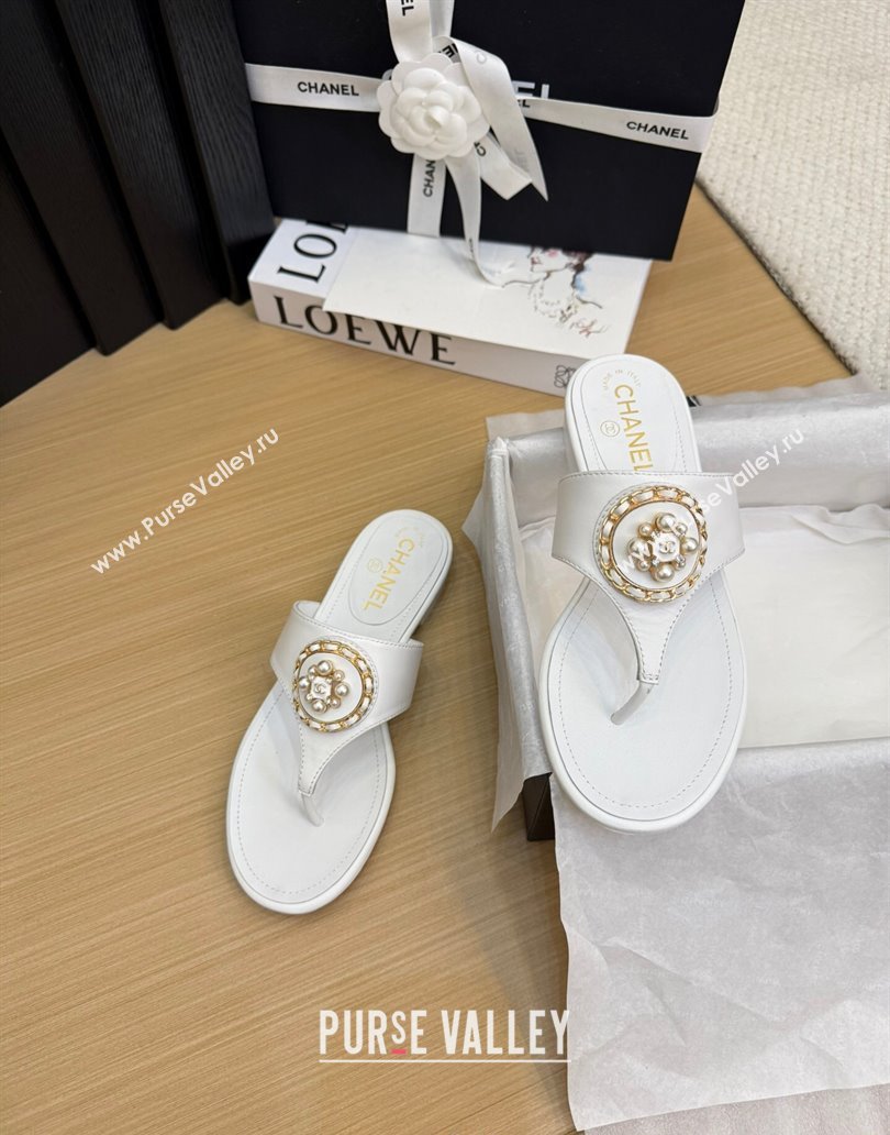 Chanel Calfskin Flat Slide Sandals with Circle Charm White 2025 CH041603 (MD-250416029)