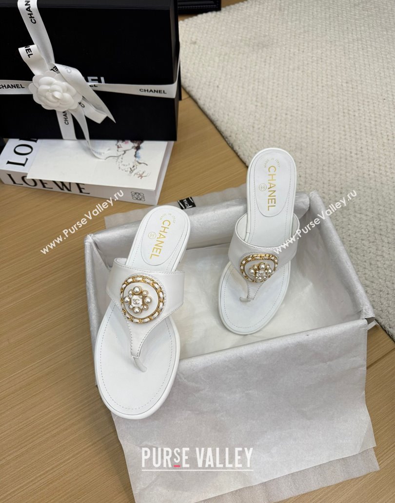 Chanel Calfskin Flat Slide Sandals with Circle Charm White 2025 CH041603 (MD-250416029)