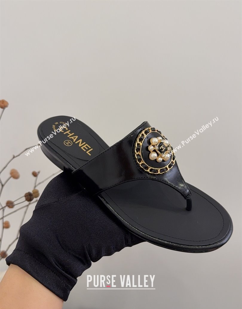 Chanel Calfskin Flat Slide Sandals with Circle Charm Black 2025 CH041603 (MD-250416030)