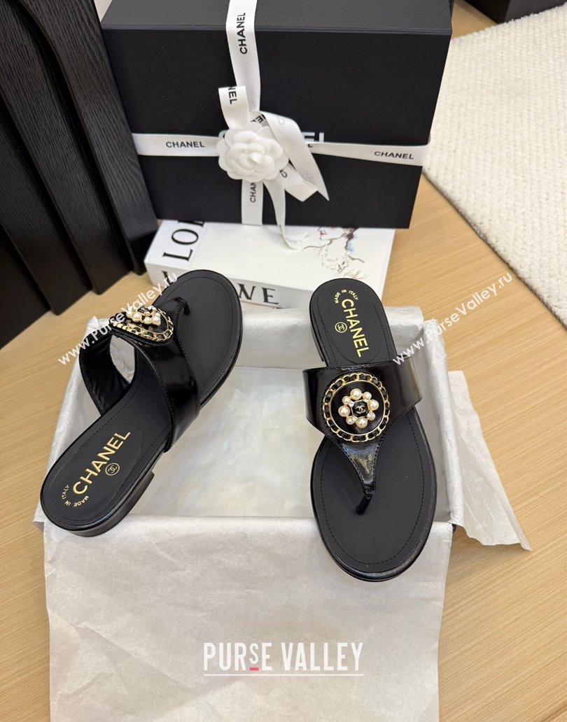 Chanel Calfskin Flat Slide Sandals with Circle Charm Black 2025 CH041603 (MD-250416030)