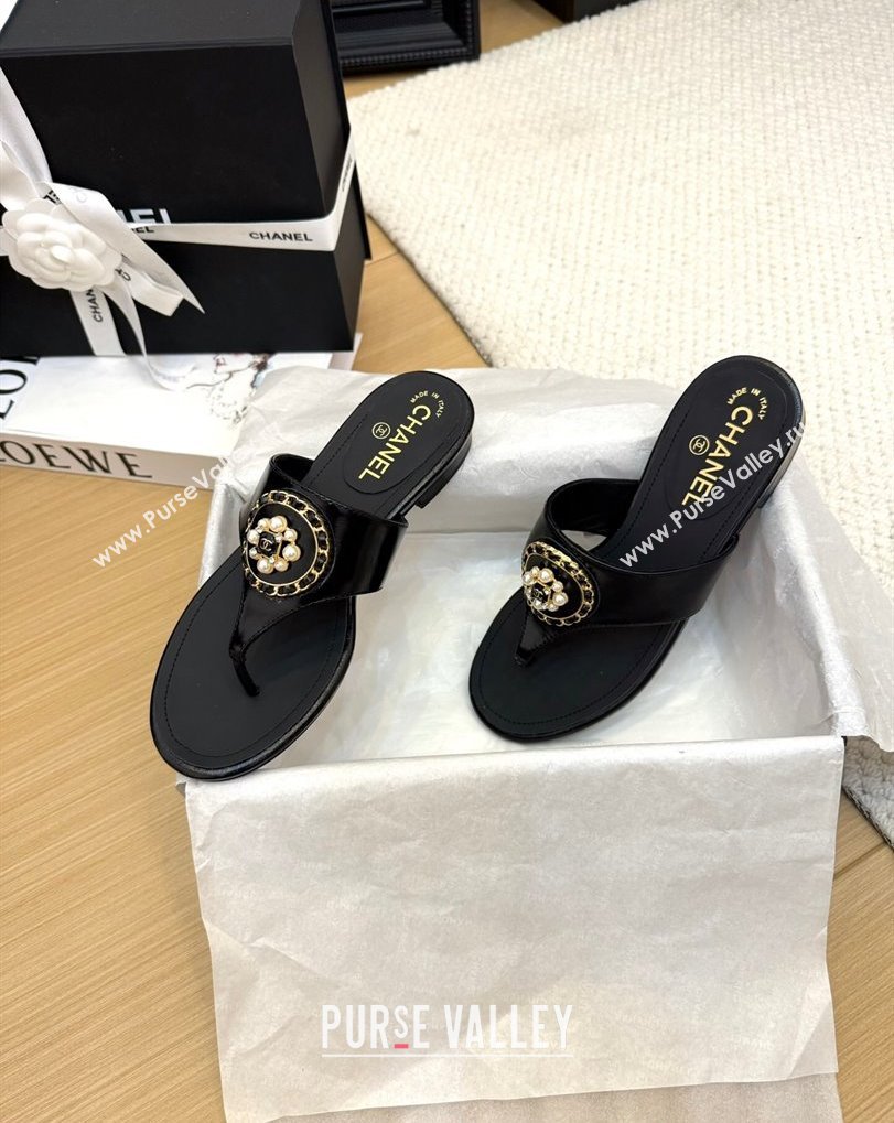 Chanel Calfskin Flat Slide Sandals with Circle Charm Black 2025 CH041603 (MD-250416030)