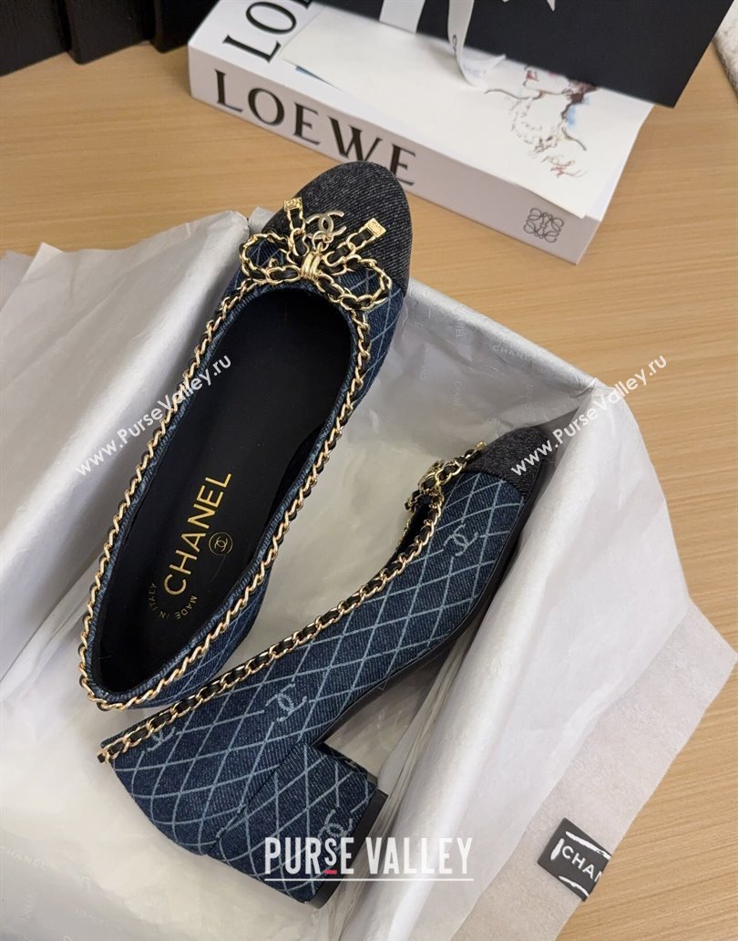 Chanel Quilted Denim Pumps with Chain Bow Dark Blue 2025 CH041605 (MD-250416037)