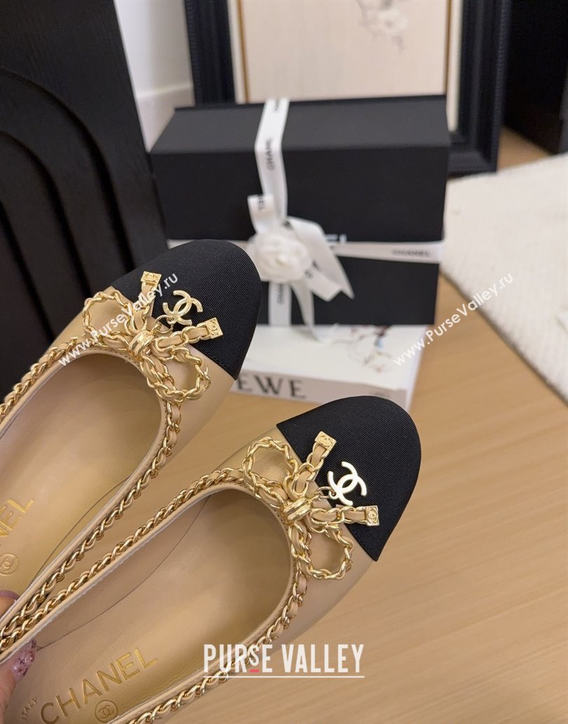 Chanel Calfskin Pumps with Chain Bow Beige 2025 CH041605 (MD-250416042)