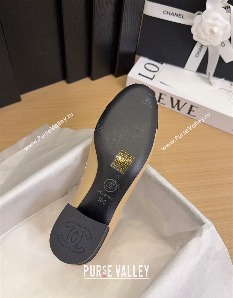 Chanel Calfskin Pumps with Chain Bow Beige 2025 CH041605 (MD-250416042)
