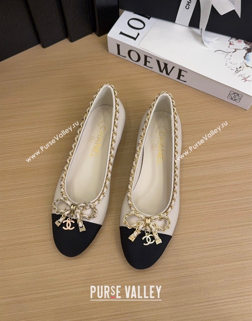 Chanel Calfskin Ballet Flats with Chain Bow White 2025 CH041605 (MD-250416044)