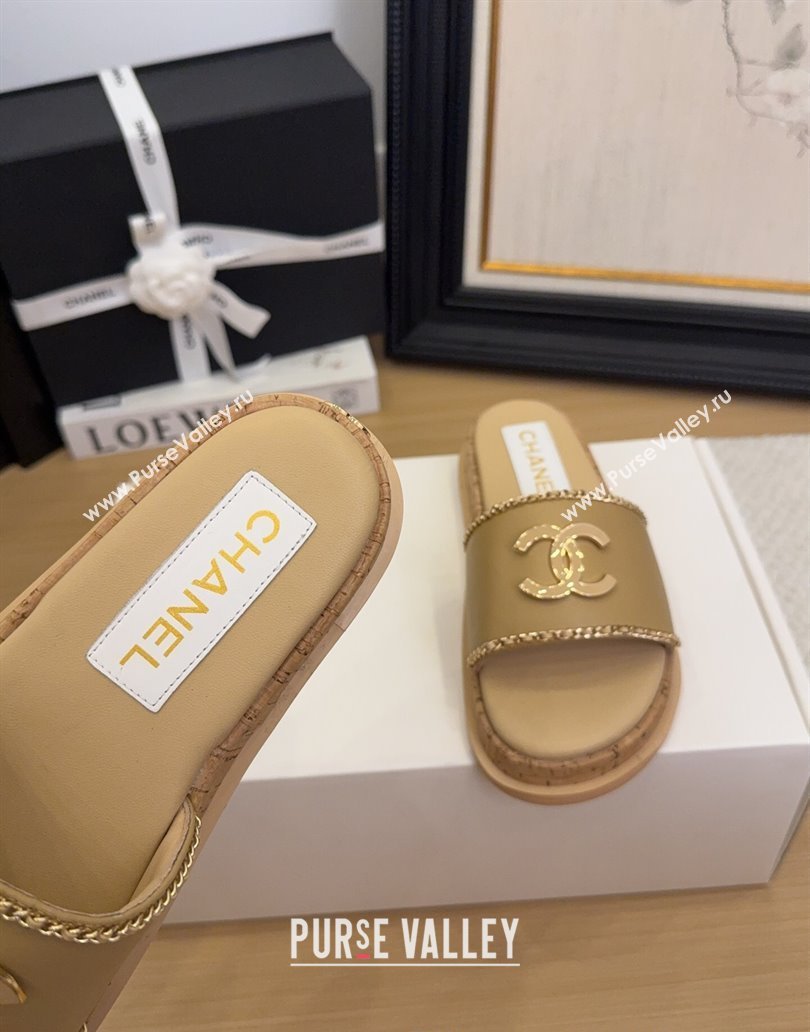 Chanel Leather Wood Flat Slides Sandal with Chain Beige 2025 CH041504 (MD-250415030)