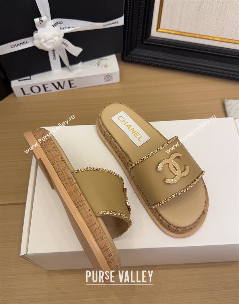 Chanel Leather Wood Flat Slides Sandal with Chain Beige 2025 CH041504 (MD-250415030)