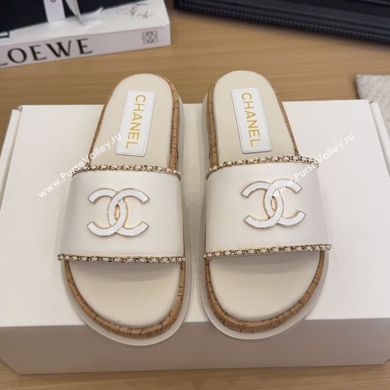 Chanel Leather Wood Flat Slides Sandal with Chain White 2025 CH041504 (MD-250415032)
