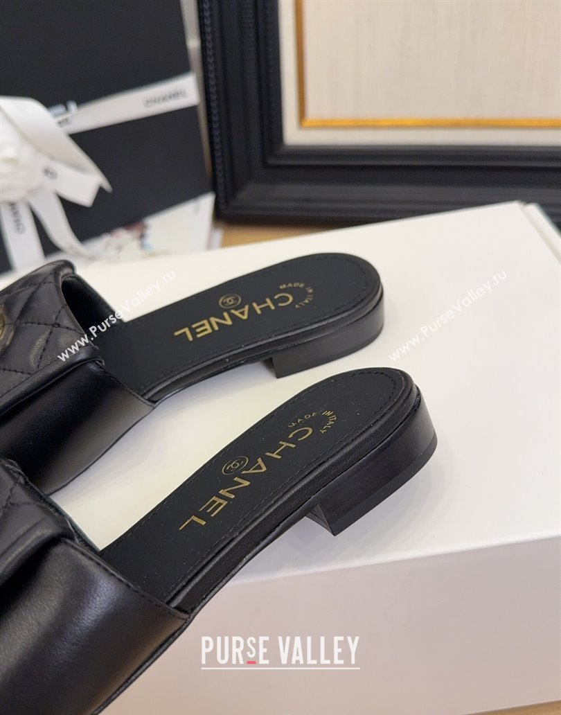 Chanel Quilted Lambskin Flat Slides Sandal with Foldover G45474 Black/Gold 2025 (MD-250415063)