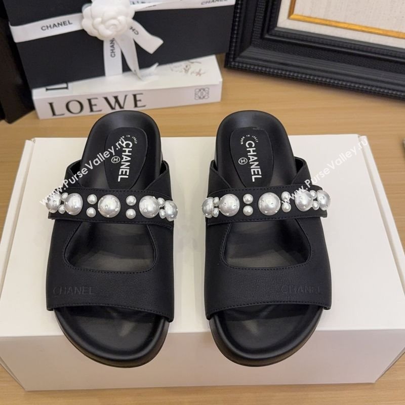 Chanel Calfskin Flat Slides Sandal with Pearls Black 2025 CH041501 (MD-250415018)