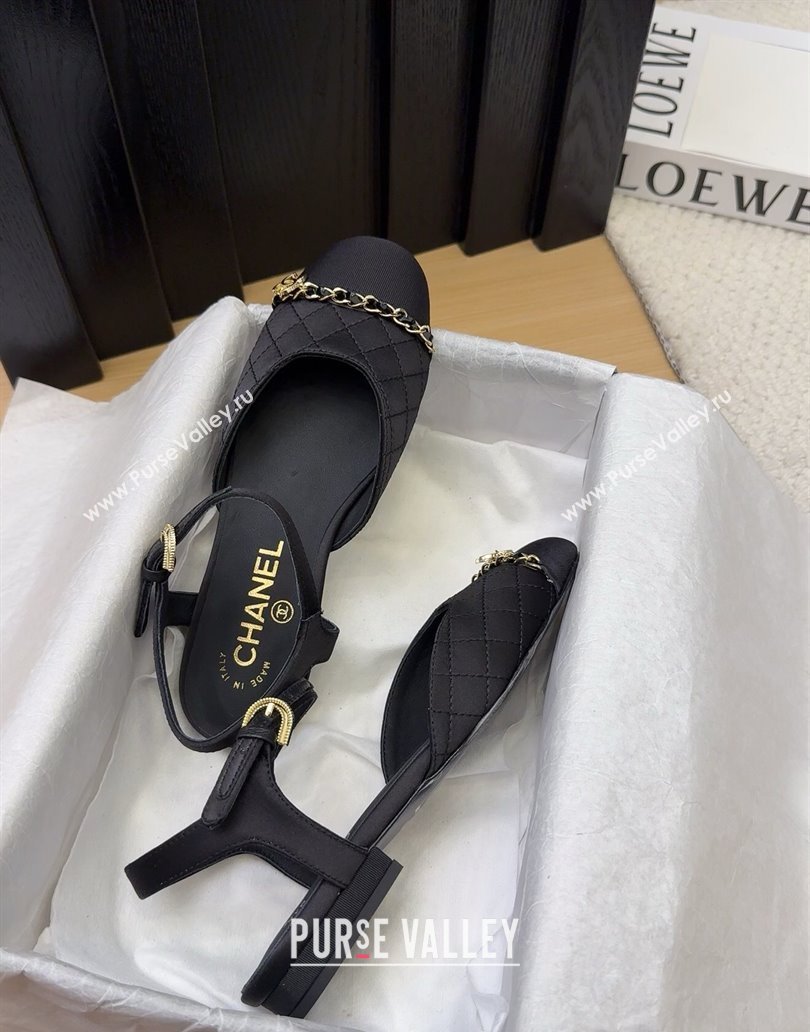 Chanel Quilted Fabric Grosgrain Flat Sandals with Chain Black 2025 CH041617 (MD-250416116)