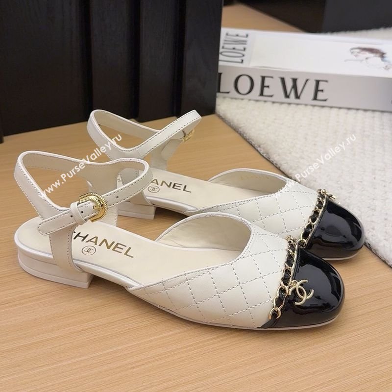 Chanel Quilted Calfskin Patent Flat Sandals with Chain White 2025 CH041617 (MD-250416118)