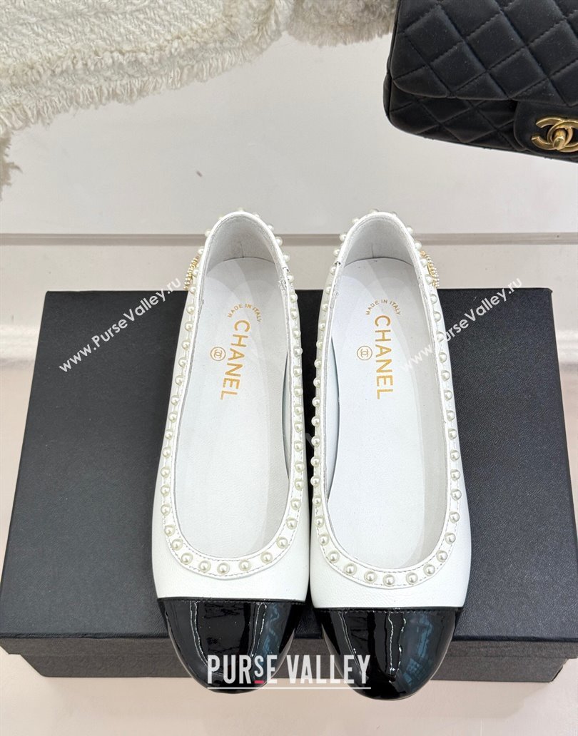Chanel Lambskin Patent Calfskin Ballet Flats with Pearls White 2025 CH041609 (MD-250416064)