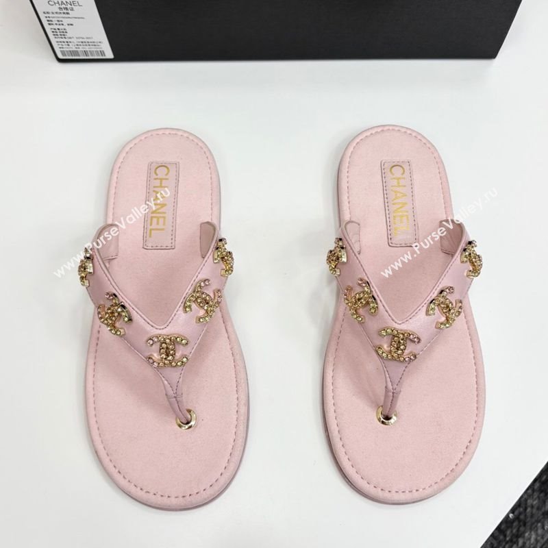 Chanel Lambskin Flat Slide Thong Sandals with CC Charm Light Pink 2025 CH041621 (MD-250416156)