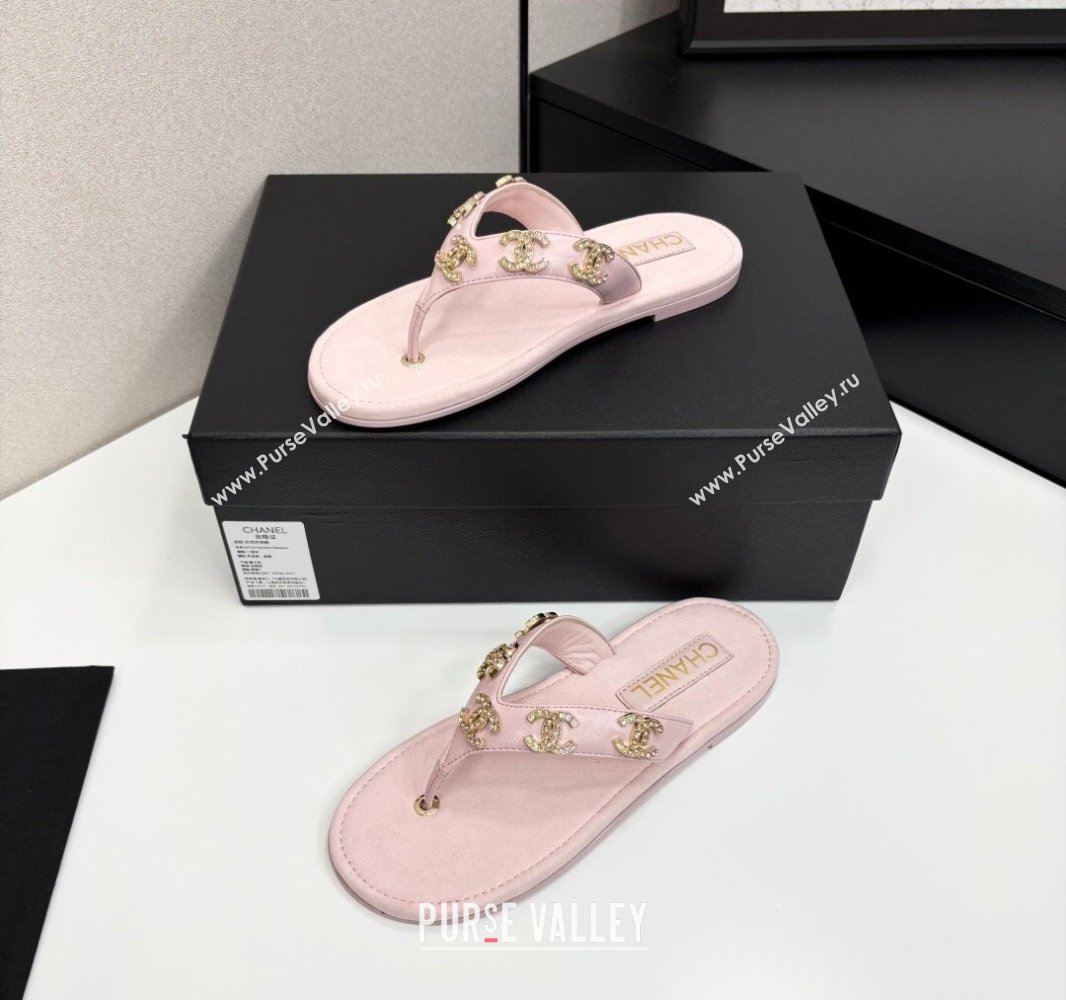 Chanel Lambskin Flat Slide Thong Sandals with CC Charm Light Pink 2025 CH041621 (MD-250416156)