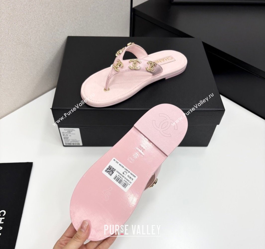 Chanel Lambskin Flat Slide Thong Sandals with CC Charm Light Pink 2025 CH041621 (MD-250416156)