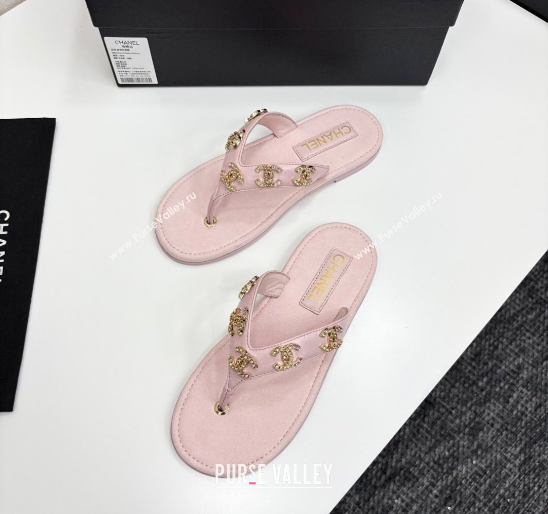 Chanel Lambskin Flat Slide Thong Sandals with CC Charm Light Pink 2025 CH041621 (MD-250416156)