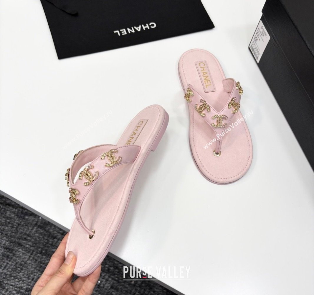 Chanel Lambskin Flat Slide Thong Sandals with CC Charm Light Pink 2025 CH041621 (MD-250416156)