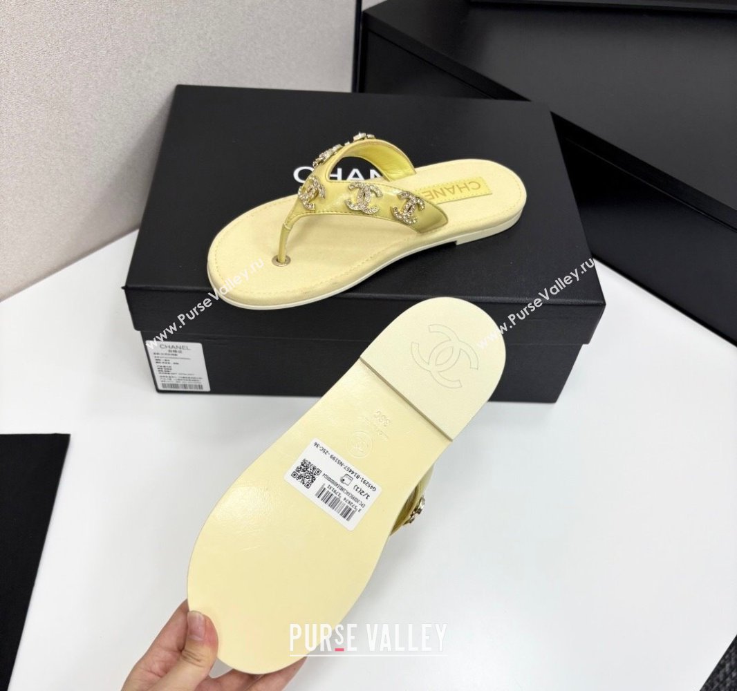 Chanel Lambskin Flat Slide Thong Sandals with CC Charm Yellow 2025 CH041621 (MD-250416157)