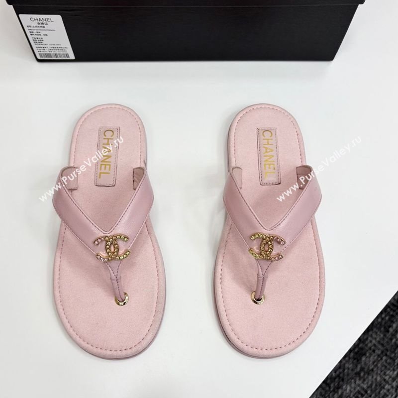 Chanel Lambskin Flat Slide Thong Sandals with Strass CC Light Pink 2025 CH041621 (MD-250416163)