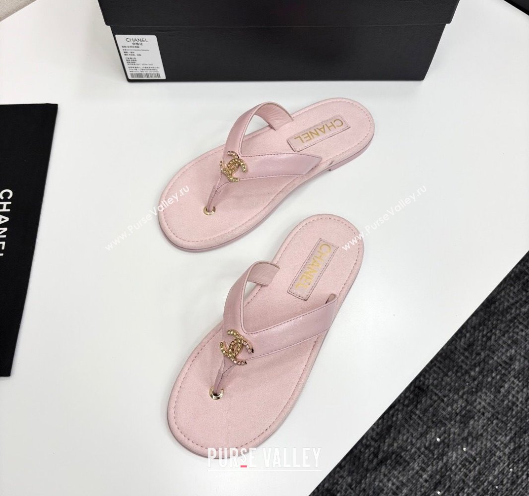 Chanel Lambskin Flat Slide Thong Sandals with Strass CC Light Pink 2025 CH041621 (MD-250416163)