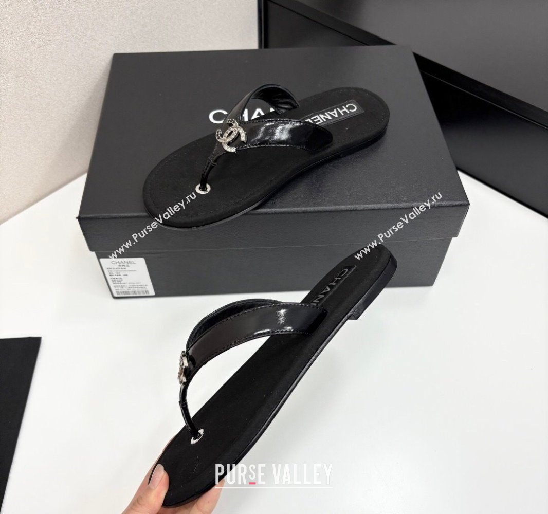 Chanel Lambskin Flat Slide Thong Sandals with Strass CC Black 2025 CH041621 (MD-250416165)