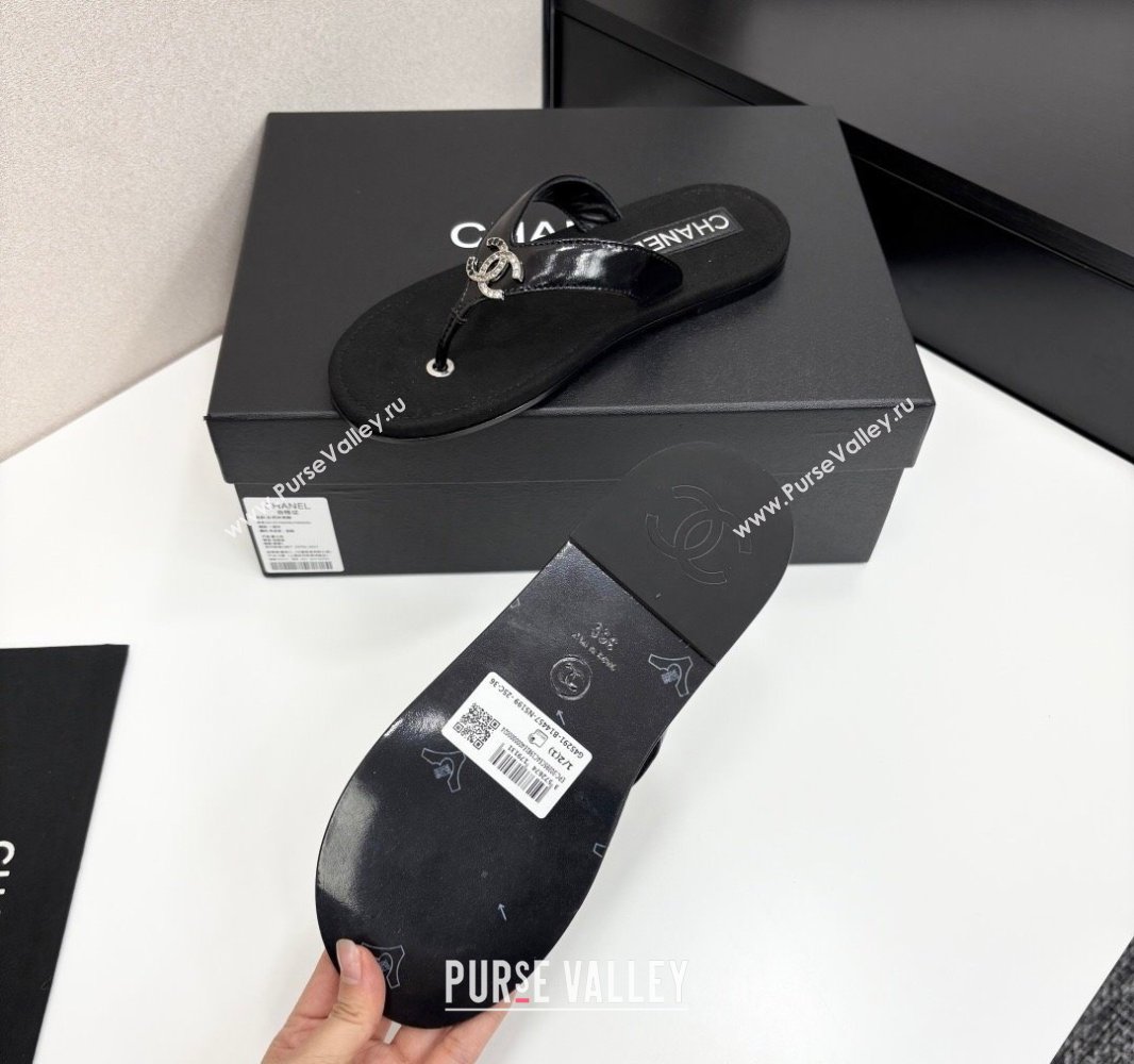Chanel Lambskin Flat Slide Thong Sandals with Strass CC Black 2025 CH041621 (MD-250416165)