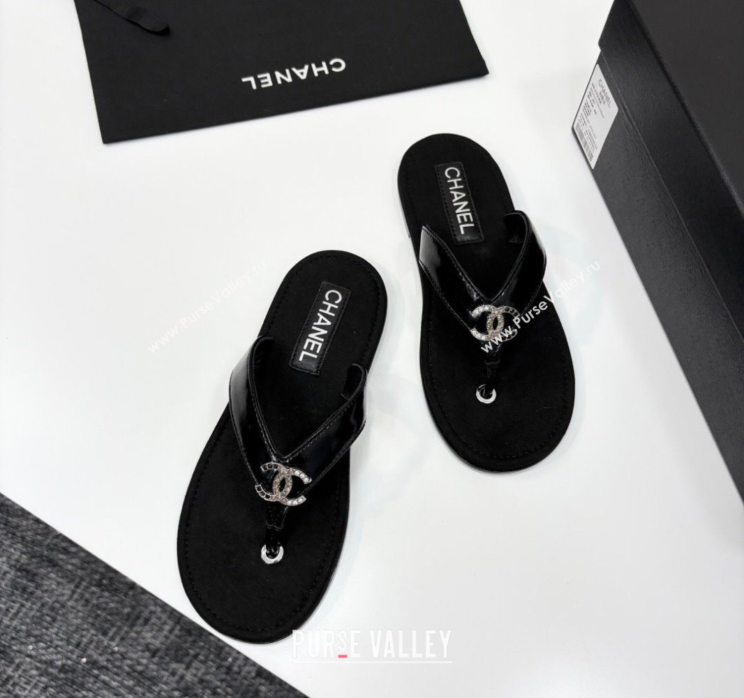 Chanel Lambskin Flat Slide Thong Sandals with Strass CC Black 2025 CH041621 (MD-250416165)