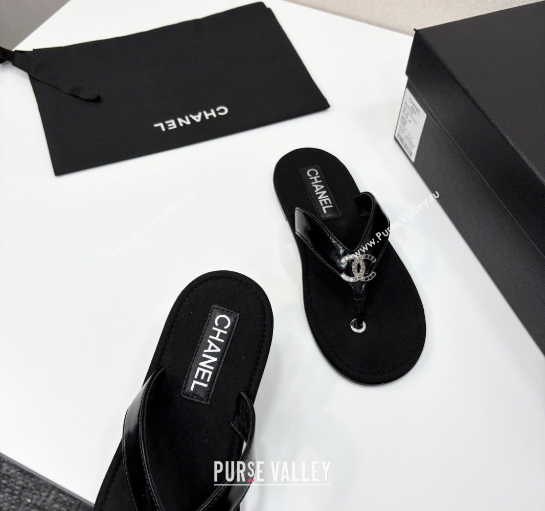 Chanel Lambskin Flat Slide Thong Sandals with Strass CC Black 2025 CH041621 (MD-250416165)