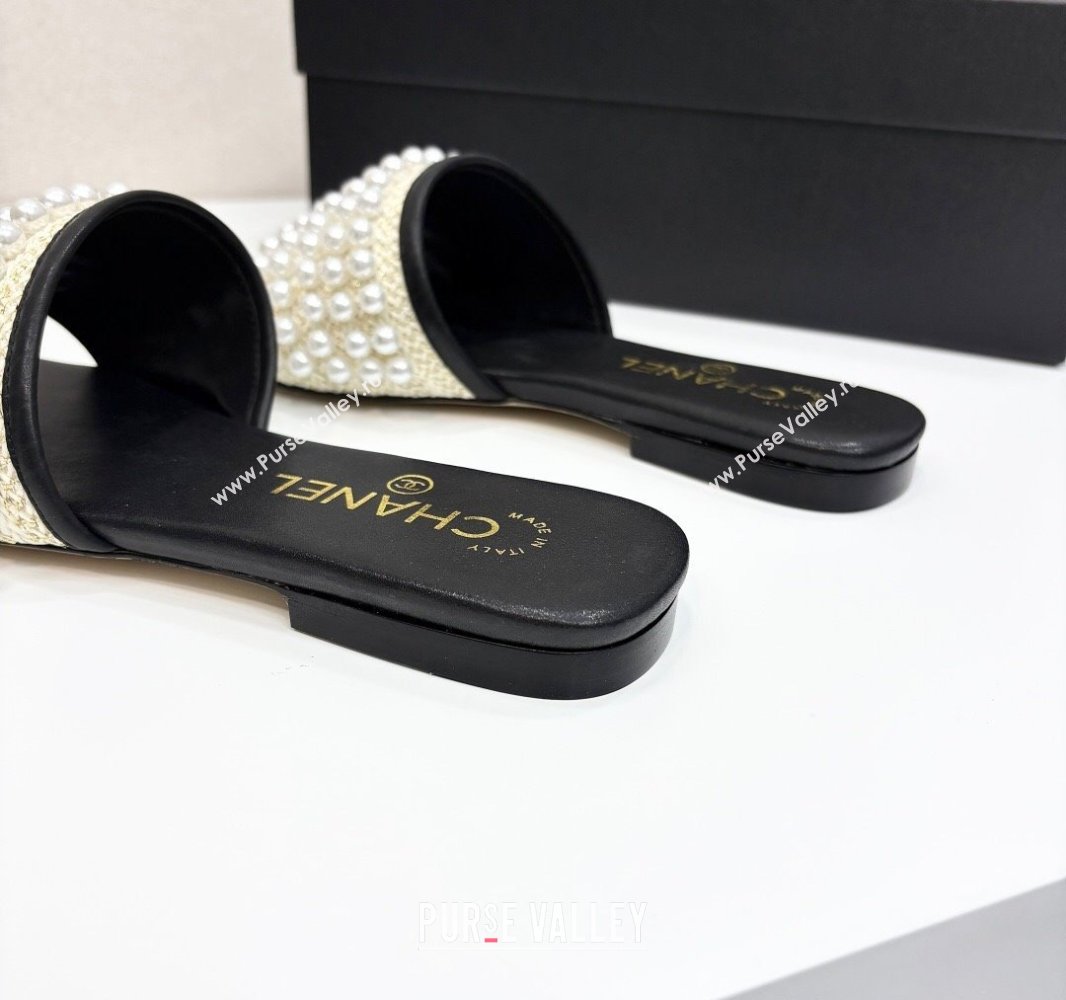 Chanel Straw Flat Slides Sandal with Pearls Black 2025 CH041704 (MD-250417010)