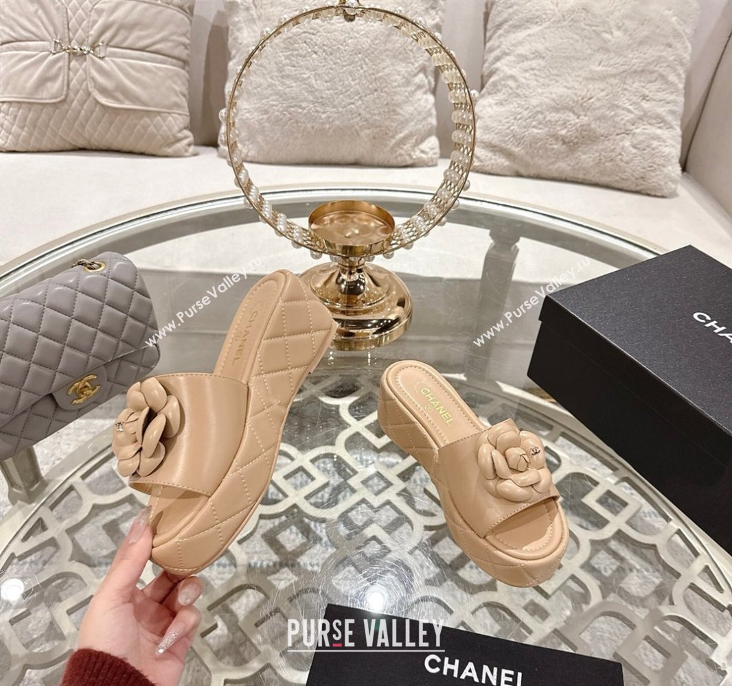 Chanel Lambskin Platform Wedge Slides Sandal 7cm with Camellia Beige 2025 CH041710 (MD-250417037)