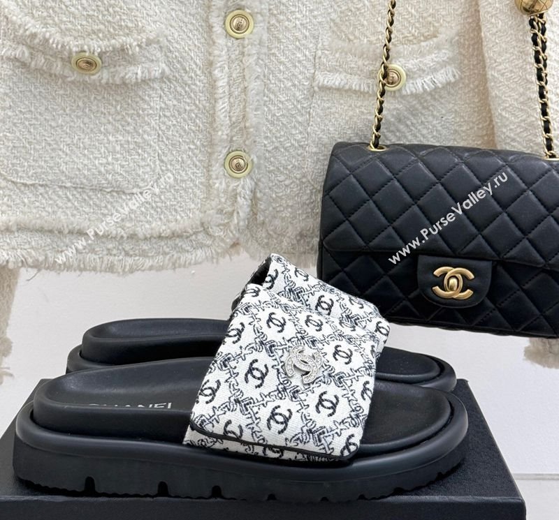 Chanel Printed Canvas Pillow Flat Slides Sandal Black 2025 CH041607 (MD-250416054)