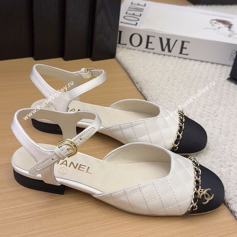 Chanel Quilted Fabric Grosgrain Flat Sandals with Chain White 2025 CH041617 (MD-250416114)