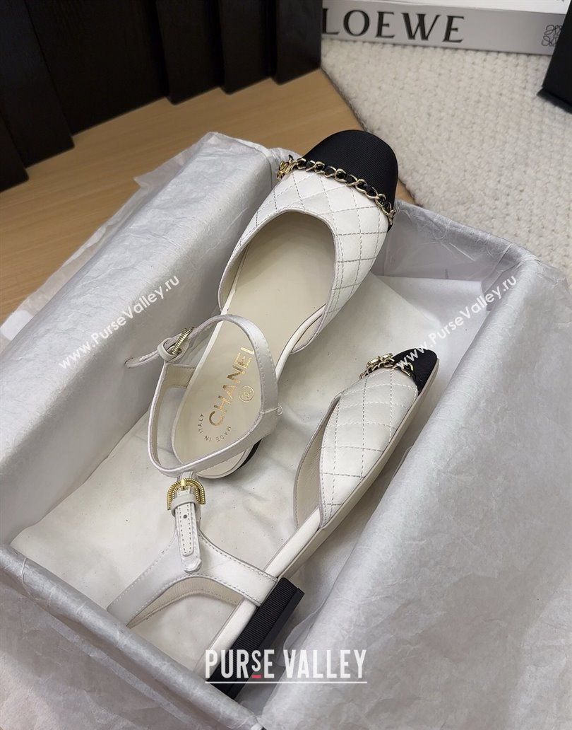 Chanel Quilted Fabric Grosgrain Flat Sandals with Chain White 2025 CH041617 (MD-250416114)